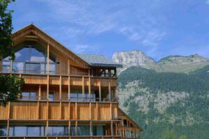 How to terminate the lease of a leaseback in a tourist residence traesch lawyer