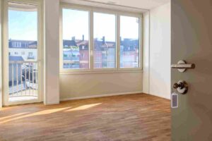 Pre-emptive right of the lessee operating a student or hotel residence traesch lawyer