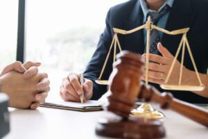 Management lease contract traesch lawyer