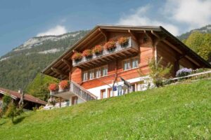 Join Owners of Refuge du Montagnard Les Arcs traesch lawyer